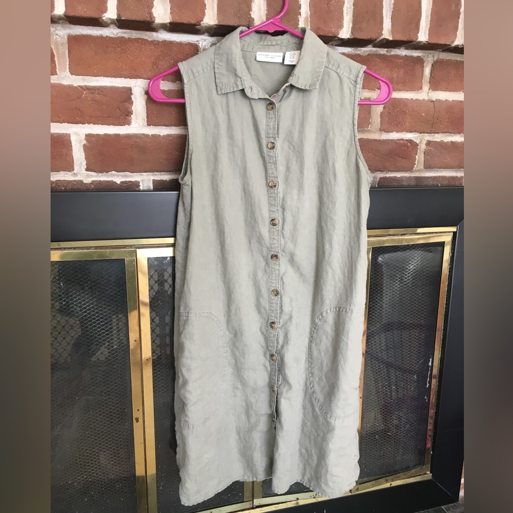 Adrienne Vittadini 100% linen XS sage green dress
